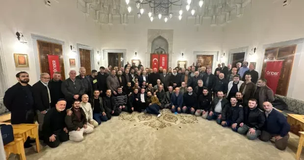 İstanbul haberleri Eyüp İmam Hatip Lisesi mezunları ve hocaları 9 yılın ardından buluştu 09 Aralık 2025