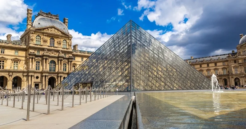 Yüzyılın soygunu sonrası Louvre Müzesi nde kriz Sözcü Gazetesi