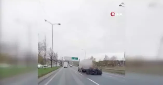 Aracın arkasına bağladığı onlarca kasayla böyle yol aldı!