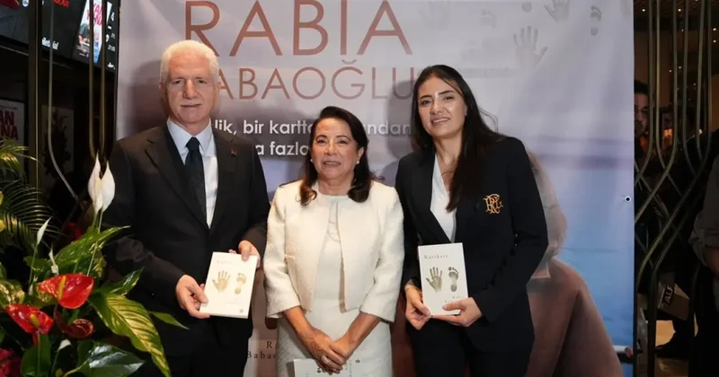 Nüfus müdürü Rabia Babaoğlu dokunduğu hikayeleri kitaplaştırdı: Katıksız