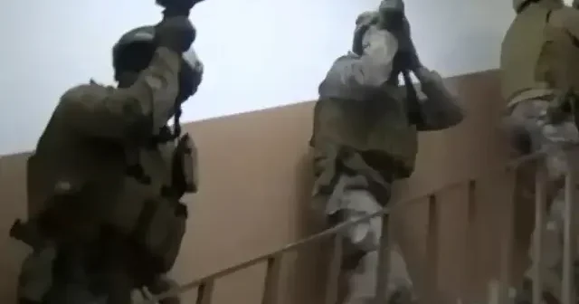 İstanbul da DEAŞ operasyonu: 10 şüpheli yakalandı VİDEO İZLE