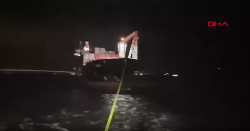 Çanakkale Boğazı ndan geçerken arızalandı: Kurtarma 18 ve Kurtarma 17 yardıma koştu