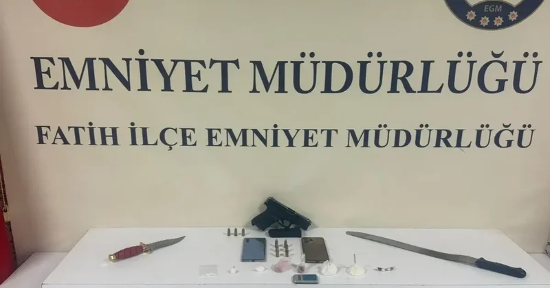 ‘Yağma’ suçundan aranan ve hakkında 20 yıl hapis cezası bulunan firari uyuşturucu operasyonunda yakalandı