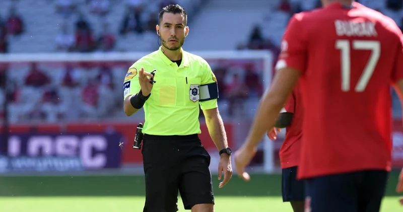 Samsunspor un Konferans Ligi ndeki maçına Fransız hakem! Yılport Samsunspor Haberleri