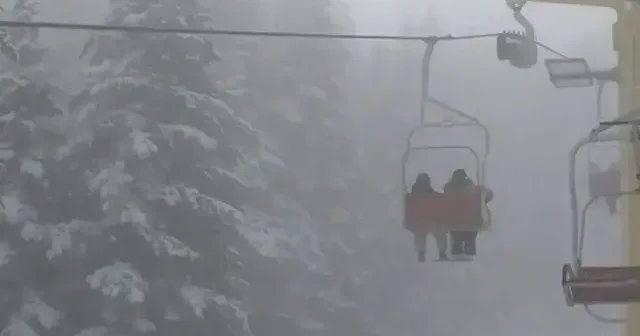Uludağ’da yoğun sis görüş mesafesi 5 metreye düştü VİDEO İZLE