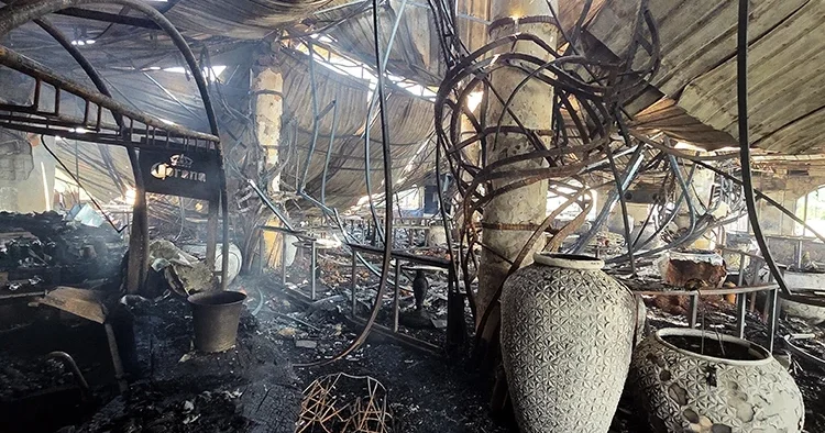 Hindistan da gece kulübünde yangın faciası: İşletmeciler ülkeden kaçtı