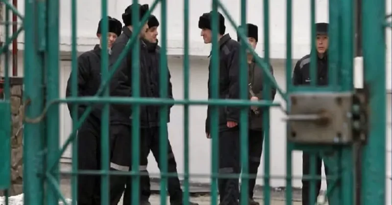 Özbekistan da 615 Mahkuma Af İlan Edildi