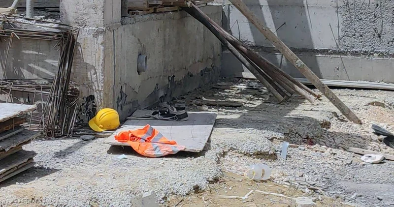 64 yaşında inşaatta çalışmak zorunda kalan emekçi düşerek öldü