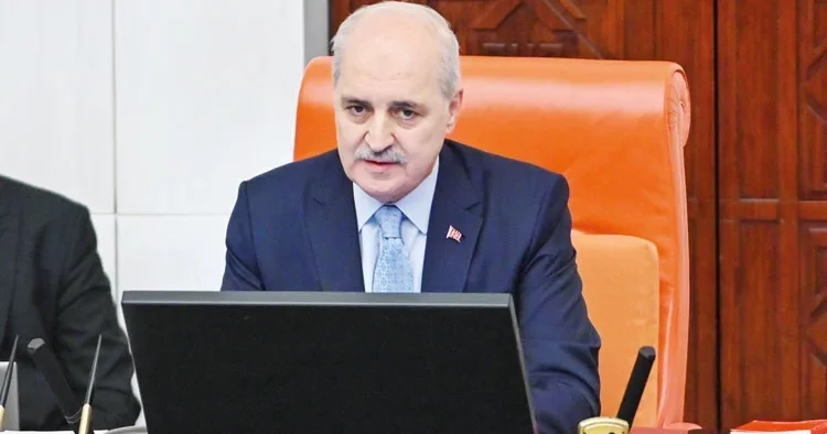 Bütçede hem jest hem atışma