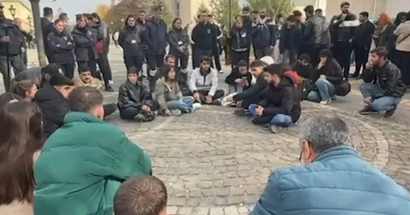 Munzur Üniversitesi nde valilik ve adliye protestosu: Öğrencilere polis müdahalesi!