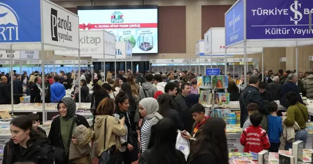 İstanbul haberleri Bahçelievler Kitap Fuarı nı 1,5 milyon kitapsever ziyaret etti 09 Aralık 2025
