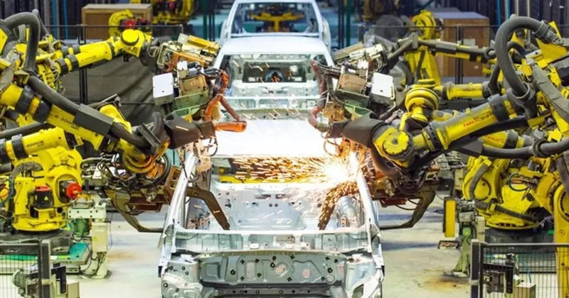 Araba fiyatlarını düşürecek hamle! İki otomobil devi, ucuz araba için ele ele verdi