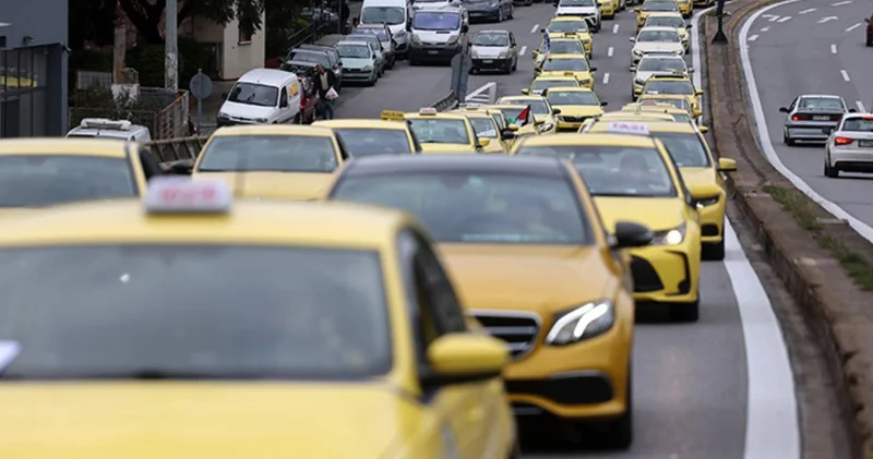 İBB son ihaleyi de yaptı: Taksi plakaları satıldı, yoldan yolcu almayacaklar