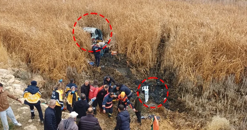 Van da feci kaza: Araç bataklığa uçtu! 5 yaralı