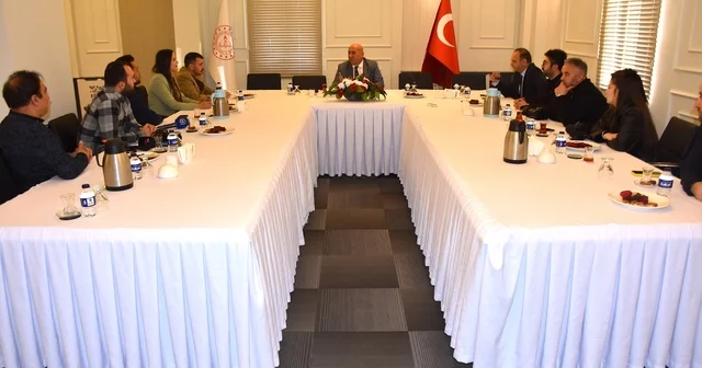 Van Milli Eğitim Müdürü Aras, basın mensuplarıyla bir araya geldi Van Haberleri