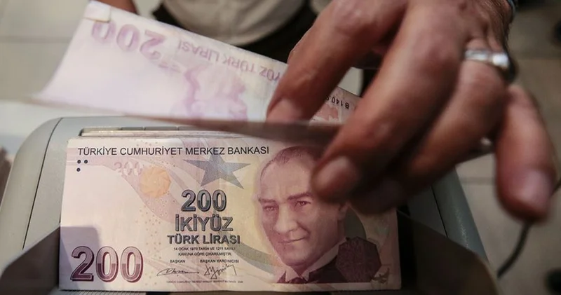 BANKALARIN EMEKLİ PROMOSYONU YARIŞI DEVAM EDİYOR! 2025 Aralık ta en yüksek emekli maaş promosyonu veren banka hangisi, ne kadar veriyor, kaç TL?