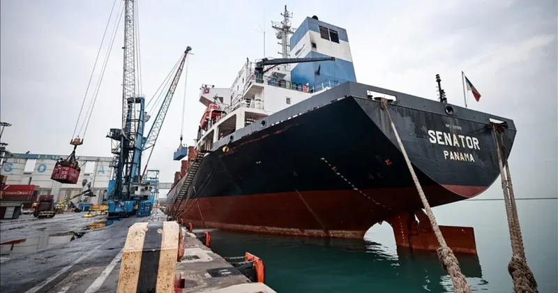 Sudan a çadır ulaştıracak ikinci yardım gemisi Mersin den yola çıktı