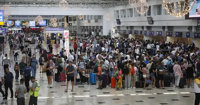 Antalya Havalimanı nda kasım trafiği; 1,7 milyon yolcuya hizmet verildi