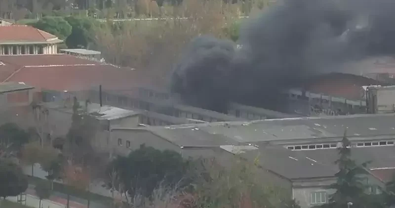 Bakırköy de tekstil fabrikasında yangın