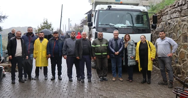 Nazilli Belediyesi Işıklar Mahallesi nde 5 bin ağaç fidanı dağıttı Aydın Haberleri