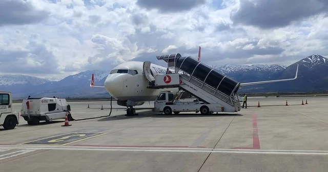 Erzincan Yıldırım Akbulut Havalimanı nda Kasım ayında 33 bin 741 yolcuya hizmet Erzincan Haberleri