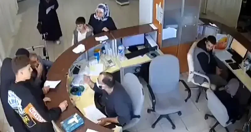 KOAH hastasına hakaret iddiası nedeniyle disiplin cezası alan doktor, istifa etti