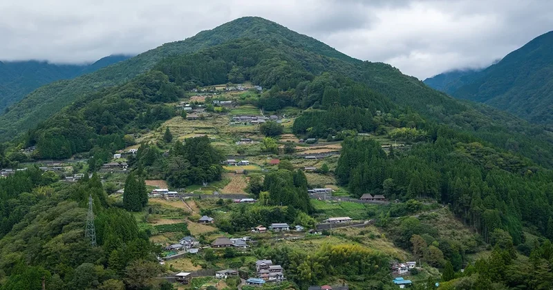 Burada 27 kişi yaşıyor ama resmi kayıtlarda 400 kişi var Sözcü Gazetesi