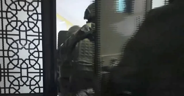 27 yıl hapis cezası olan firari hükümlüye özel harekat destekli şafak baskını kamerada VİDEO İZLE