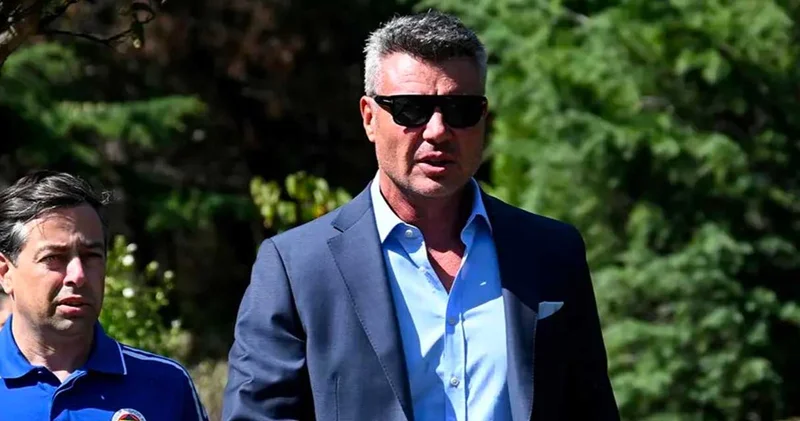 Sadettin Saran dan Galatasaray maçı için flaş karar: Apar topar özel uçakla İstanbul a getirdi