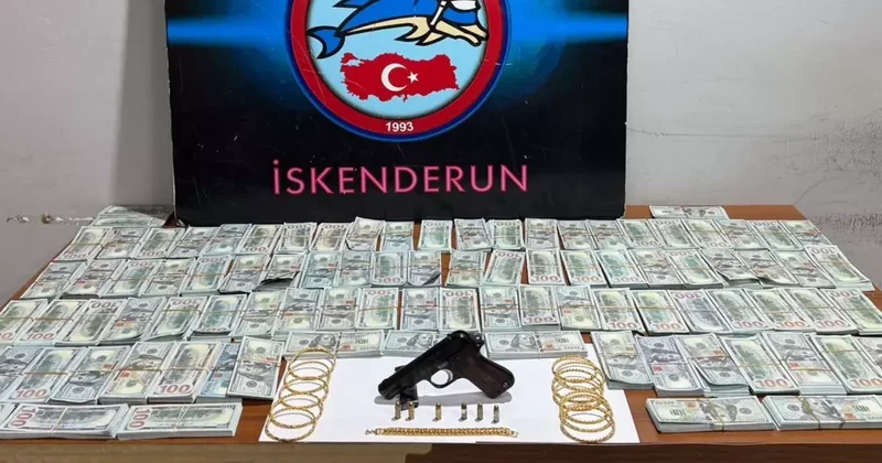 İskenderun da Sahte Dolar ve Tabanca Ele Geçirildi