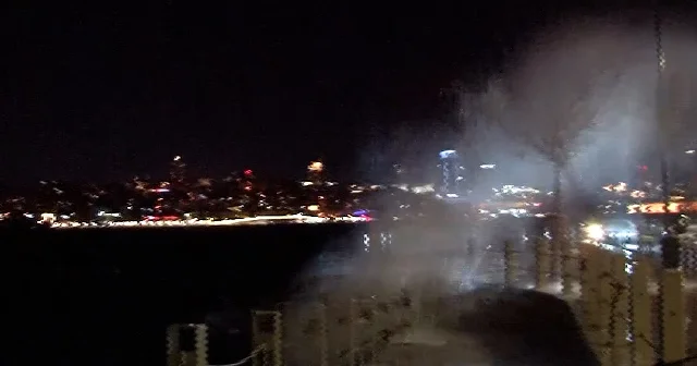 İstanbul u fırtına vurdu: Üsküdar sahilinde dev dalgalar oluştu VİDEO İZLE