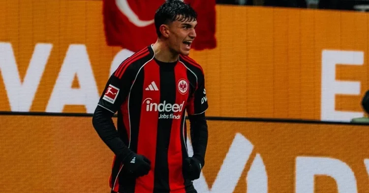 Can Uzun gol attı, Eintracht Frankfurt 90+6 da galibiyeti kaçırdı!