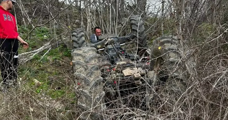 Devrilen traktörün altında kalan yaşlı adam feci şekilde can verdi