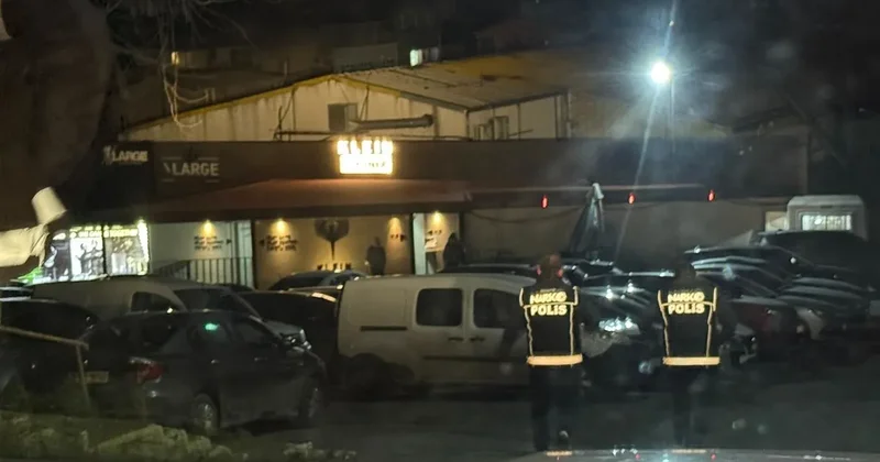 SON DAKİKA I Ünlü mekana uyuşturucu baskını: Çok sayıda polis mekanda arama yapıyor!