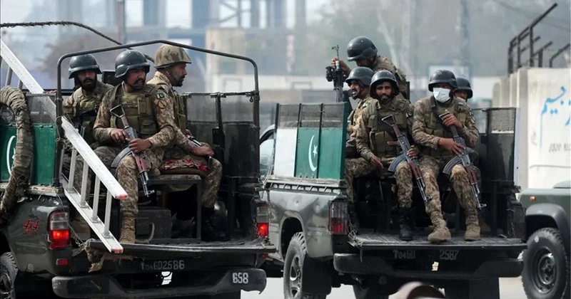 Pakistan da operasyonlarda 11 militan öldürüldü