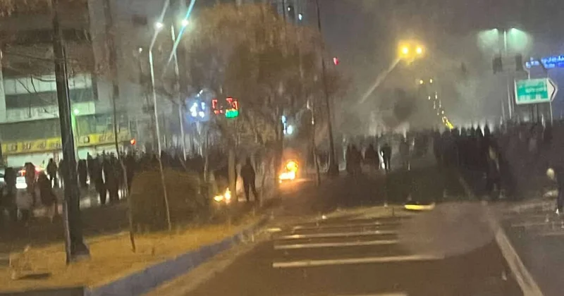 İnternet kesildi, kurşunlar yağdı: İran daki protestolarda en az 200 kişi öldü Sözcü Gazetesi