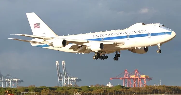 ABD nin Kıyamet Günü Uçağı havada görüldü