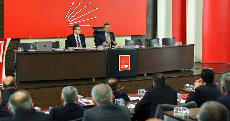 Özgür Özel, partisinin 81 il başkanıyla bir araya geldi