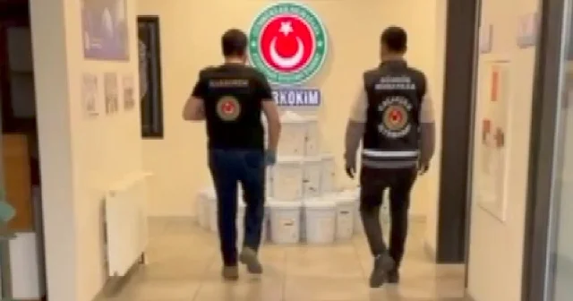 İstanbul Havalimanı ve Gürbulak ta dev transit sevkiyata darbe: 2 milyar liralık uyuşturucu ele geçirildi VİDEO İZLE