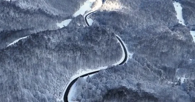 Domaniç Dağları beyaza büründü: Kar ve sis kartpostallık manzaralar oluşturdu VİDEO İZLE
