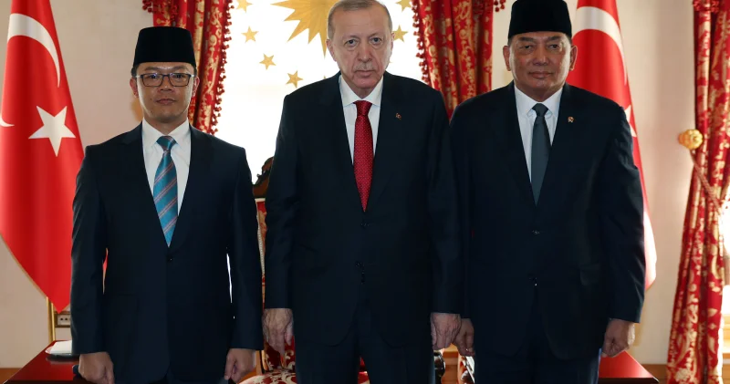 Cumhurbaşkanı Erdoğan, Endonezyalı bakanlar Sugiono ile Sjamsoeddin i kabul etti Politika Haberleri