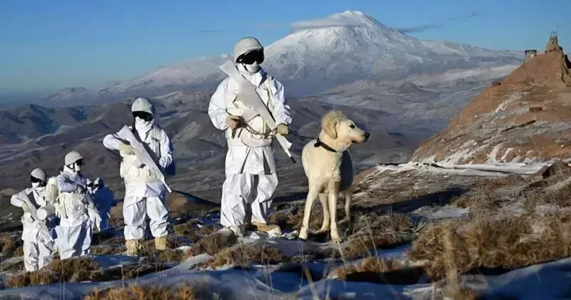 Mehmetçik, zorlu kış koşullarında hudut güvenliği için görevde