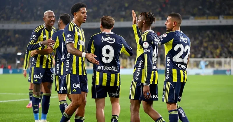 Galatasaray derbisi öncesi Fenerbahçe yi yıkan karar: Sahaya çıkmasını istemediler