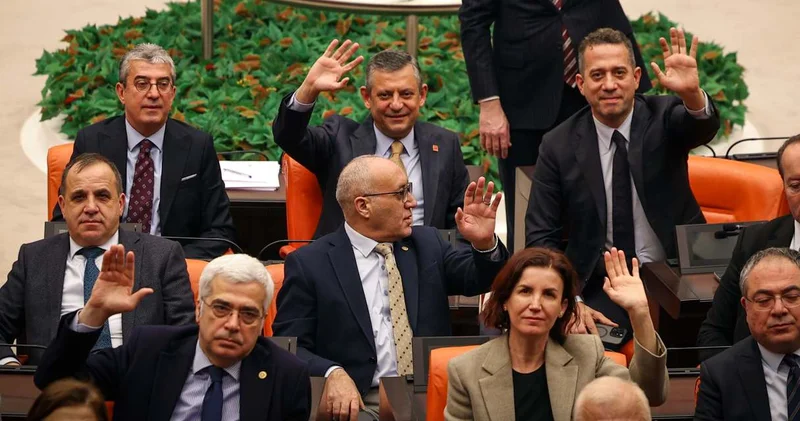 Özgür Özel den son operasyonlar hakkında çok konuşulacak çıkış