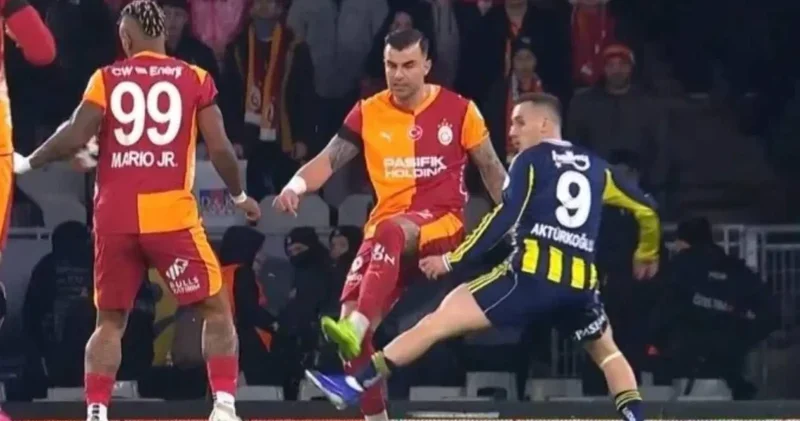 Fenerbahçe, derbide penaltı bekledi: İşte o tartışmalı pozisyon