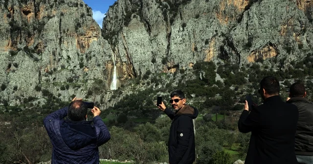 104 metrelik Su Uçkun Şelalesi doğaseverlerin yeni gözdesi Muğla Haberleri