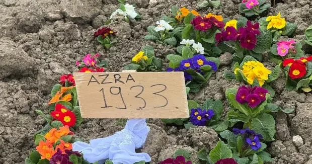 Ankara haberleri Ankara da babası tarafından öldürülen 8 yaşındaki Azra toprağa verildi 10 Şubat 2026