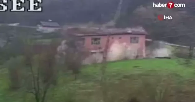 Kastamonu da heyelan sebebiyle tahliye edilen ev çöktü!