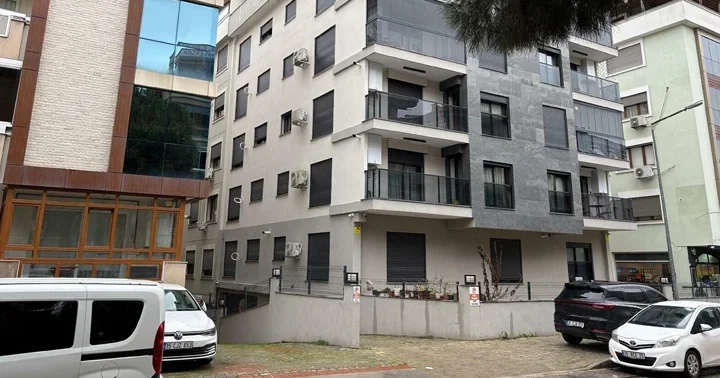 İzmir de evinin önünde katledildi! Polis gibi giyinen katil zanlısı yakalandı... İfadesi ortaya çıktı