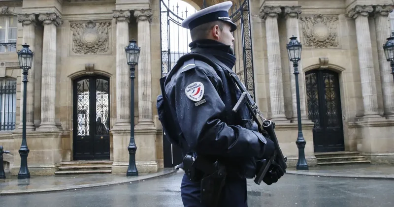 Elysee Sarayı na 4 dakika mesafede uyuşturucu ağı yönetmekle suçlanıyor: Fransa’nın gündemindeki uyuşturucu kaçakçısı Fırat Çinko…